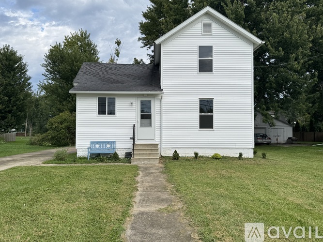 213 N Lake St 4 Beds Single Family Home for Rent - Photo gallery 1