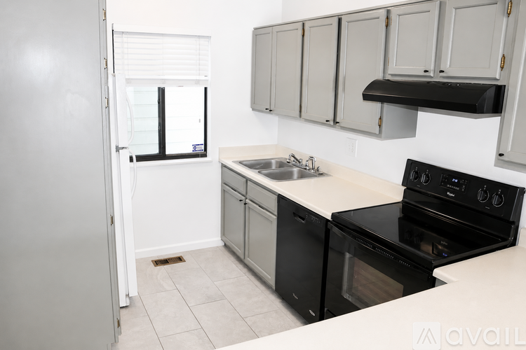 7474 East Arkansas Avenue 3 Beds Townhouse for Rent - Photo gallery 3