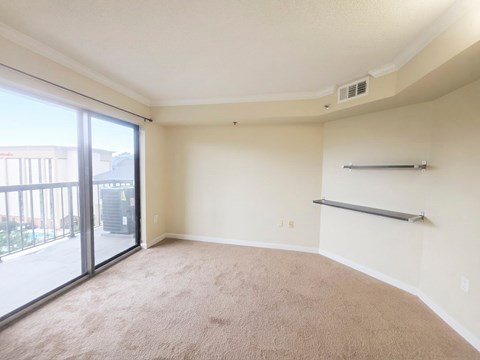 701 2 Beds Apartment for Rent