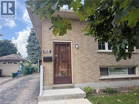 284 BAKERSFIELD Drive 3 Beds Apartment for Rent
