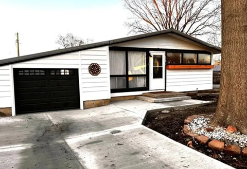 203 W 8Th St. 3 Beds Apartment for Rent