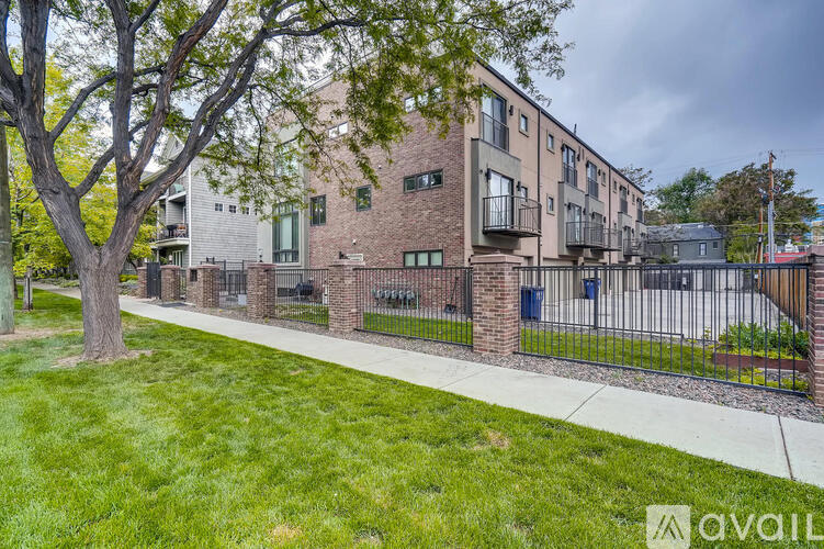 1657 Franklin Street 3 Beds Townhouse for Rent - Photo gallery 3