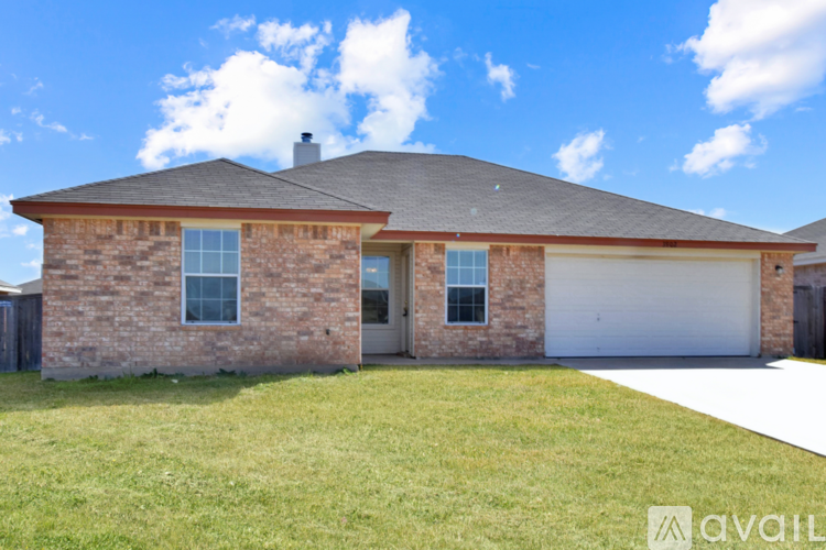 3902 John Haedge Dr 3 Beds Single Family Home for Rent - Photo gallery 2