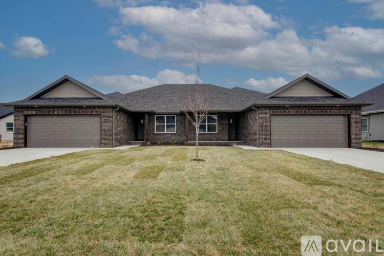 2465 Athens St 4 Beds Single Family Home for Rent - Photo gallery 1