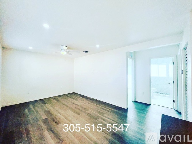 7128 SW 22nd St 2 Beds Apartment for Rent - Photo gallery 5