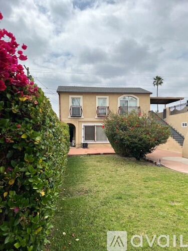 1637 South Bronson Avenue 2 Beds Single Family Home for Rent - Photo gallery 1
