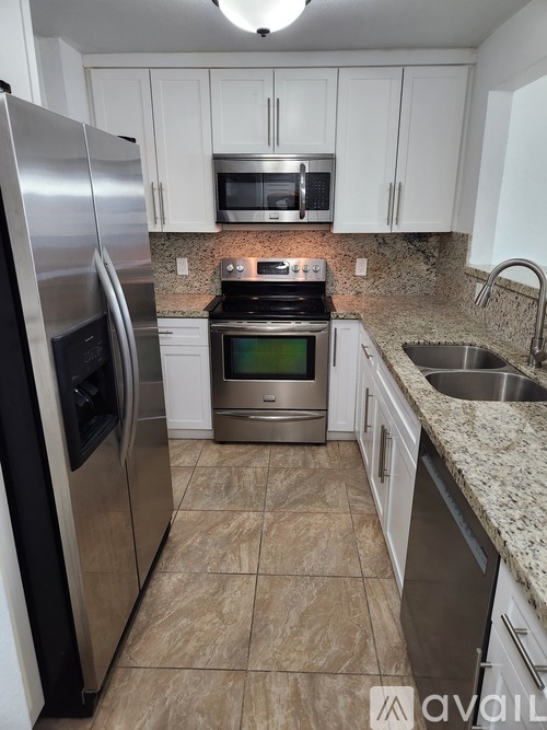 9143 Southwest 77th Avenue 3 Beds Condo for Rent - Photo gallery 2