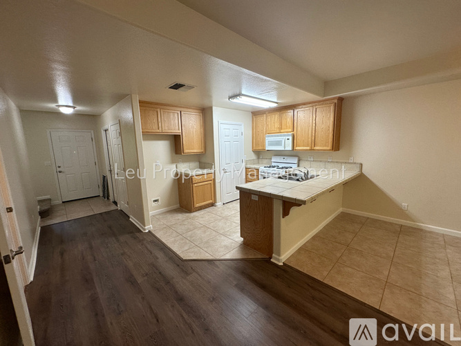 3045 Estepa Dr 3 Beds Townhouse for Rent - Photo gallery 2