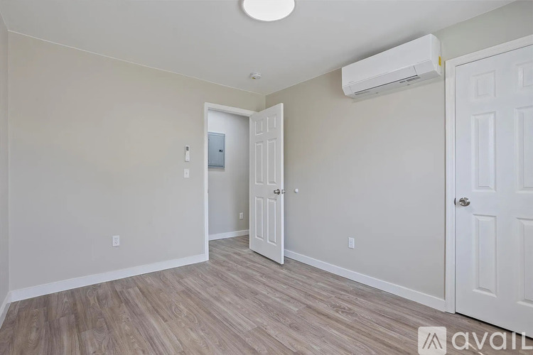 2529 Lyman St 3 Beds Single Family Home for Rent - Photo gallery 3