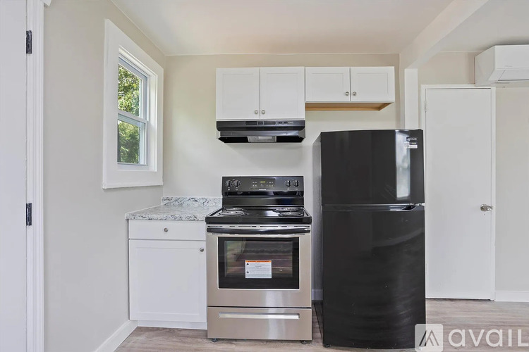 2529 Lyman St 3 Beds Single Family Home for Rent - Photo gallery 5