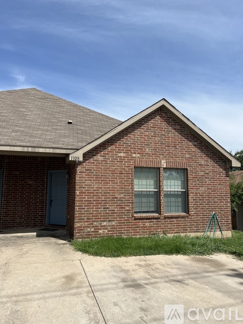 1108 Mulkey Lane 3 Beds Single Family Home for Rent - Photo gallery 1