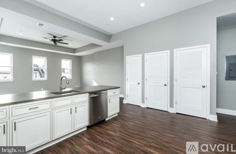 320 South Highland Avenue 2 Beds Apartment for Rent