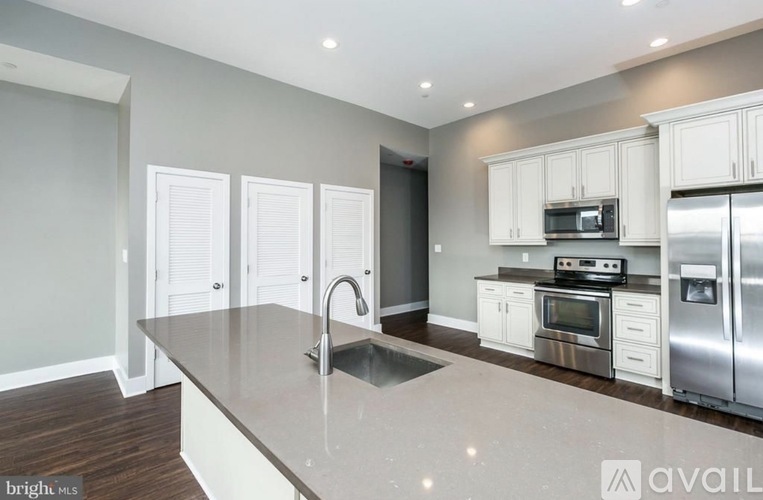 320 South Highland Avenue 2 Beds Apartment for Rent - Photo gallery 3