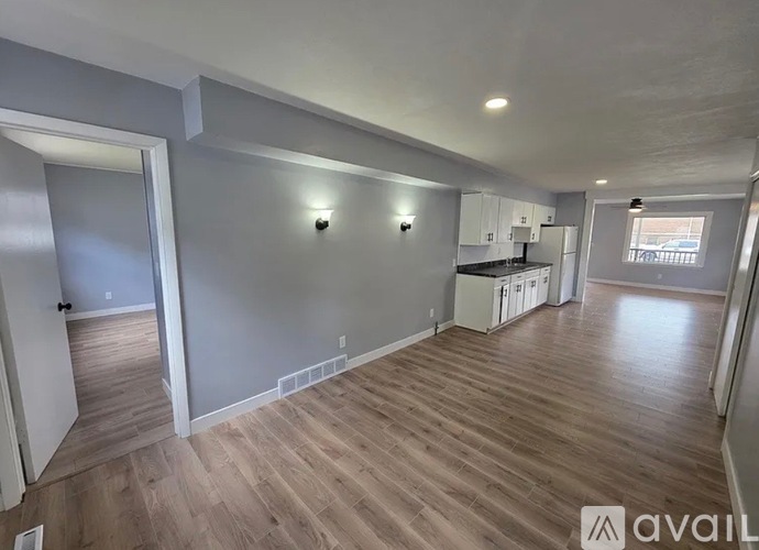 2124 Cincinnati Ave 3 Beds Single Family Home for Rent - Photo gallery 4