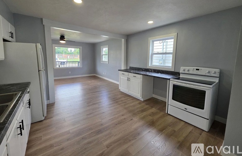 2124 Cincinnati Ave 3 Beds Single Family Home for Rent - Photo gallery 5