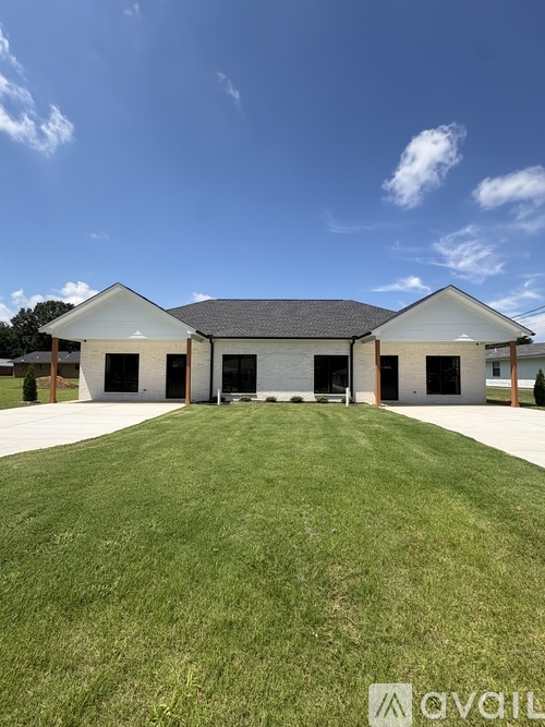 Whitaker Avenue 2 Beds Apartment for Rent - Photo gallery 1