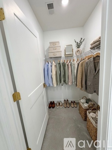 Whitaker Avenue 2 Beds Apartment for Rent - Photo gallery 3