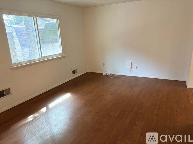 4179 Greenwood Ave 3 Beds Single Family Home for Rent - Photo gallery 5