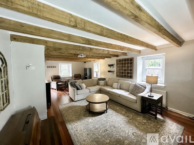 207 Stenton Avenue 3 Beds Single Family Home for Rent - Photo gallery 2