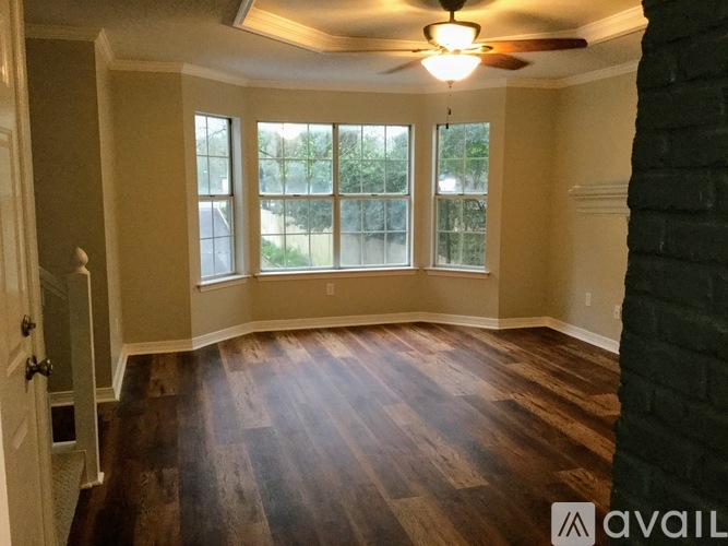 270 Hillcrest Road 3 Beds Single Family Home for Rent - Photo gallery 4