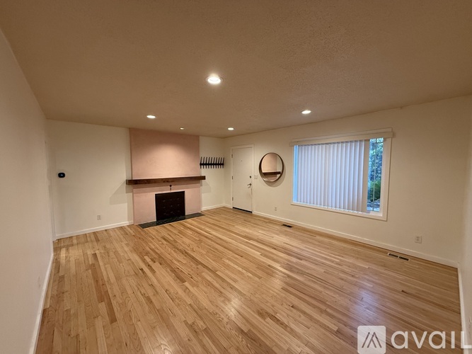 9595 Southeast Linwood Avenue 3 Beds Single Family Home for Rent - Photo gallery 2