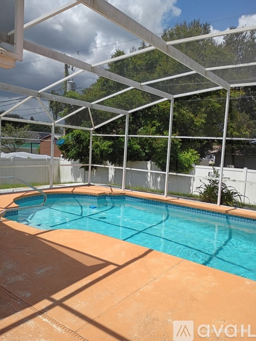 2960 Estill Street 3 Beds Single Family Home for Rent - Photo gallery 2