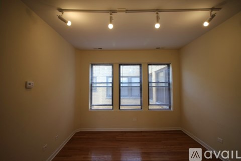 4750 N Sacramento Ave 2 Beds Apartment for Rent