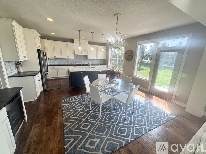9068 Red Oak Trail 4 Beds Single Family Home for Rent - Photo gallery 4
