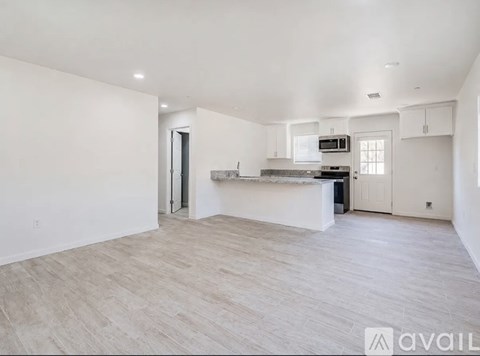 216 East Belle Avenue 3 Beds Apartment for Rent