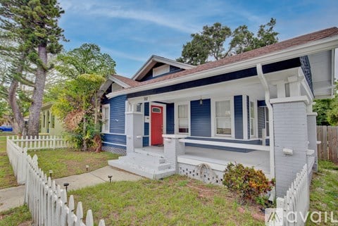 981 9Th Avenue South 3 Beds Apartment for Rent