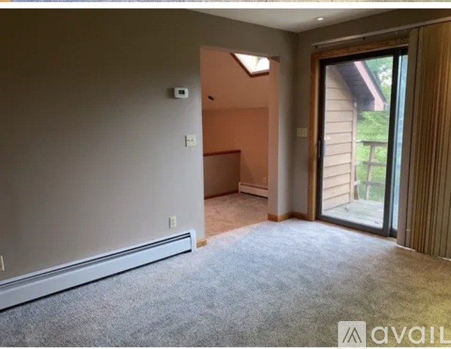 99 Hemlock Lane 3 Beds Single Family Home for Rent - Photo gallery 1