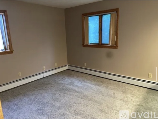 99 Hemlock Lane 3 Beds Single Family Home for Rent - Photo gallery 2