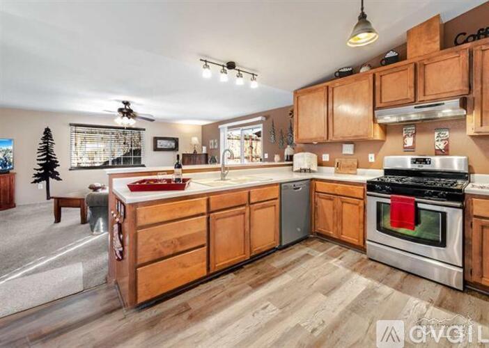 2484 Carriage Crest Dr 3 Beds Single Family Home for Rent - Photo gallery 4