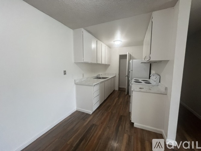 2912 N Tracy Blvd 2 Beds Apartment for Rent - Photo gallery 3