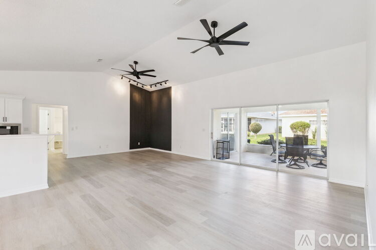 5729 King James Ave 3 Beds Single Family Home for Rent - Photo gallery 3