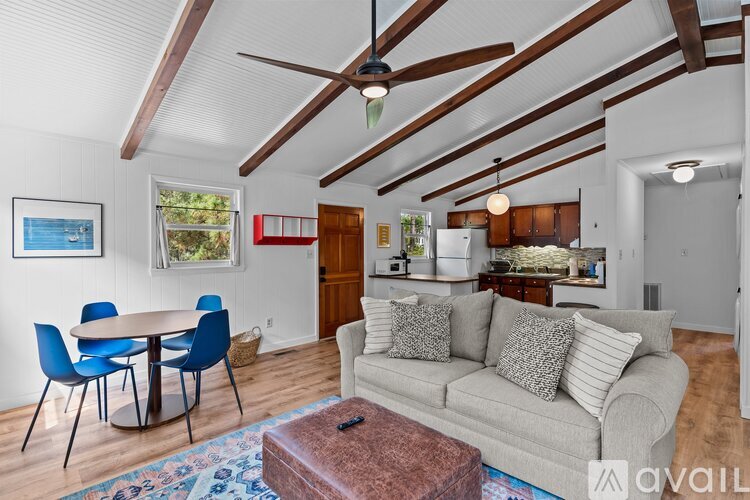 100 SE 35th St 2 Beds Single Family Home for Rent - Photo gallery 4