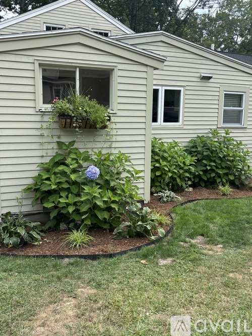 415 Manchester Road 2 Beds Single Family Home for Rent - Photo gallery 2