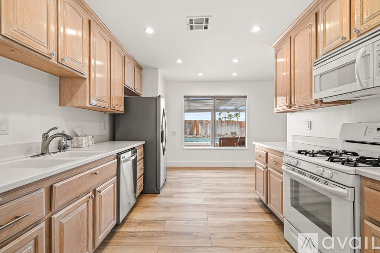 912 N Camino Condor 3 Beds Single Family Home for Rent - Photo gallery 3