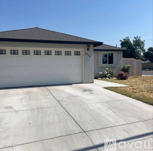 1010 W Goshen Ave 3 Beds Single Family Home for Rent - Photo gallery 3