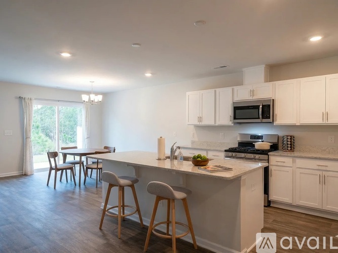 5308 Meagan Ln NE 4 Beds Single Family Home for Rent - Photo gallery 3