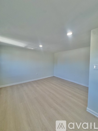 249 N Macquesten Pkwy 2 Beds Apartment for Rent - Photo gallery 5