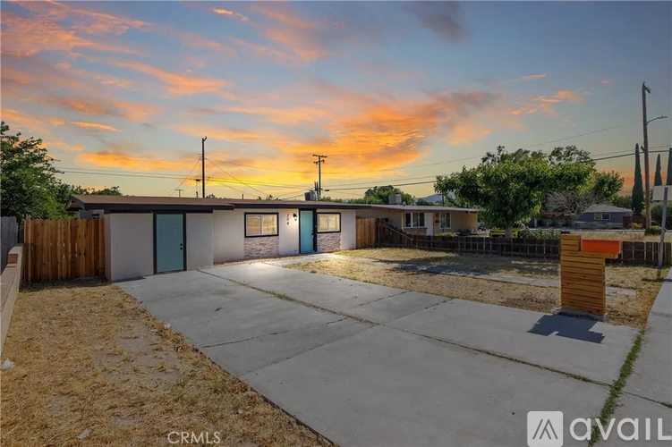 304 E Santa Clara St 3 Beds Single Family Home for Rent - Photo gallery 2