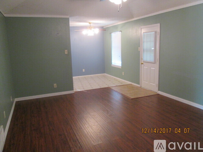 1214 Davis St 3 Beds Single Family Home for Rent - Photo gallery 5