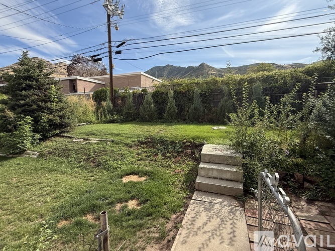 2173 Broadmoor Street South 3 Beds Single Family Home for Rent - Photo gallery 2