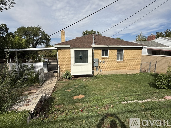2173 Broadmoor Street South 3 Beds Single Family Home for Rent - Photo gallery 3