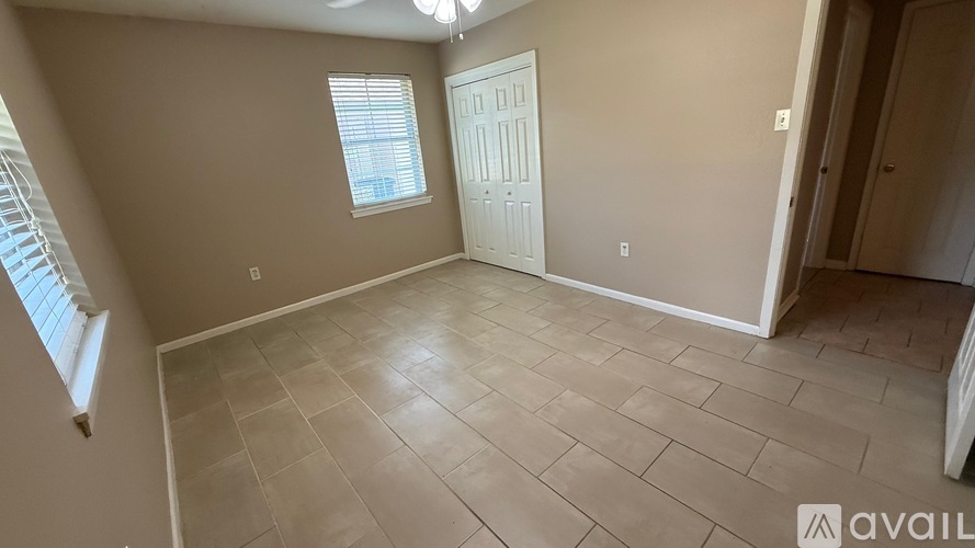 1227 South Stacy Avenue 3 Beds Single Family Home for Rent - Photo gallery 4