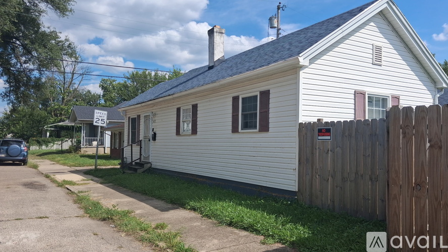 612 Willow Street 2 Beds Single Family Home for Rent - Photo gallery 5