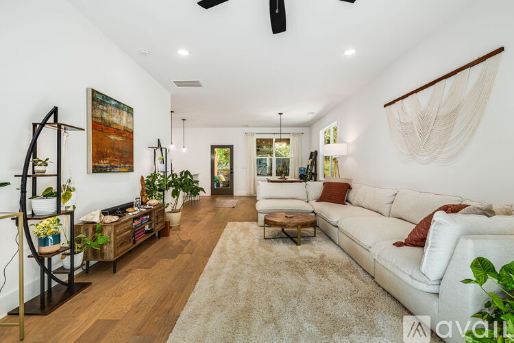 108 Glendale Avenue 3 Beds Single Family Home for Rent - Photo gallery 5