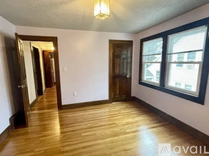 90 Whiton Avenue 2 Beds Single Family Home for Rent - Photo gallery 4