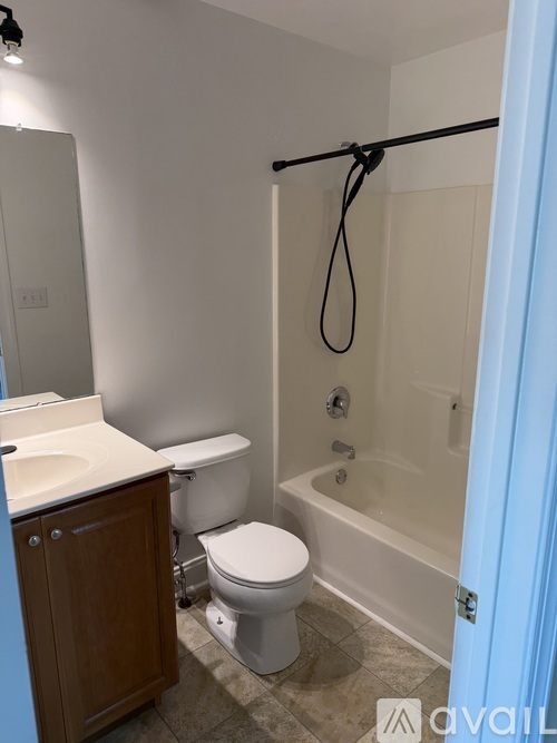 23 Bishop Pine Rd 3 Beds Townhouse for Rent - Photo gallery 2